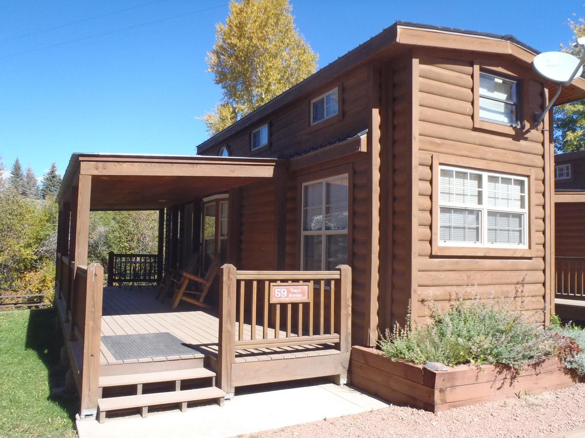 Three Rivers Resort Almont Exterior photo