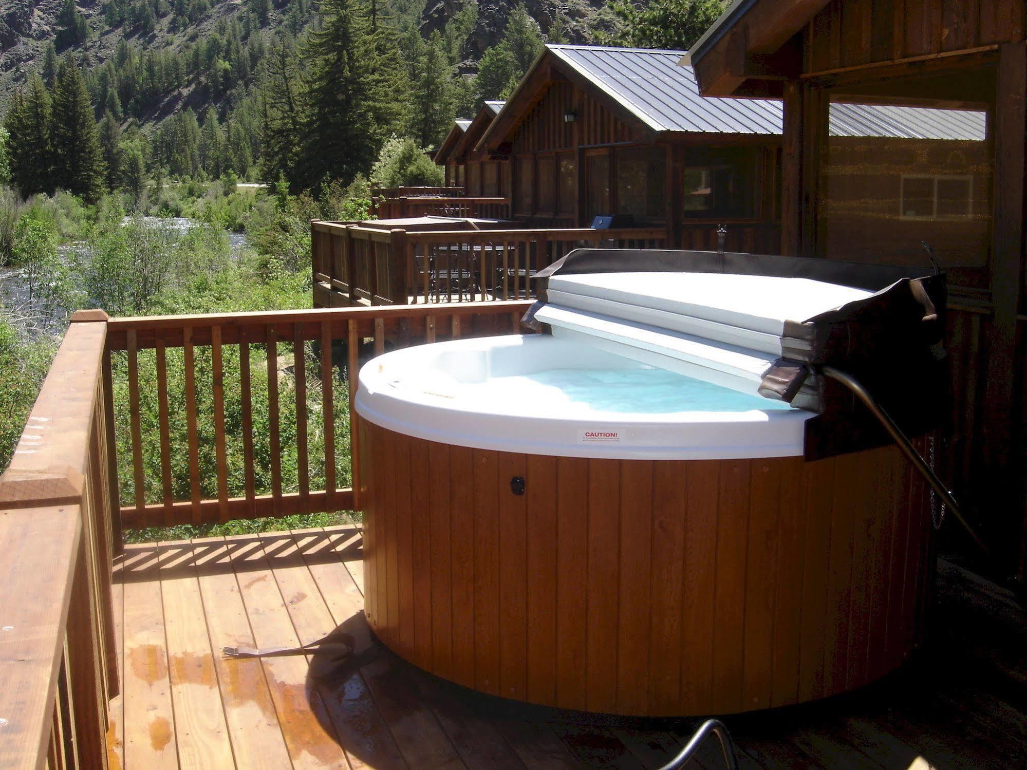 Three Rivers Resort Almont Exterior photo